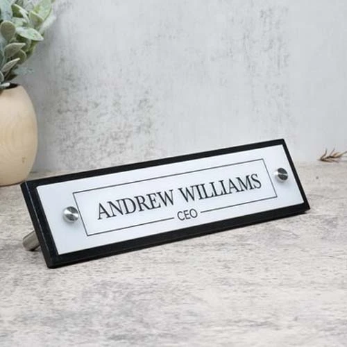 Table Top name plates in Dubai
